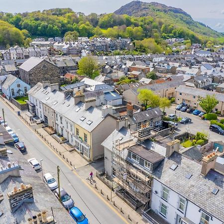 Snowdon House, 8 Bedrooms, Sleep 16, Close To Blackrock Sand Porthmadog Dış mekan fotoğraf