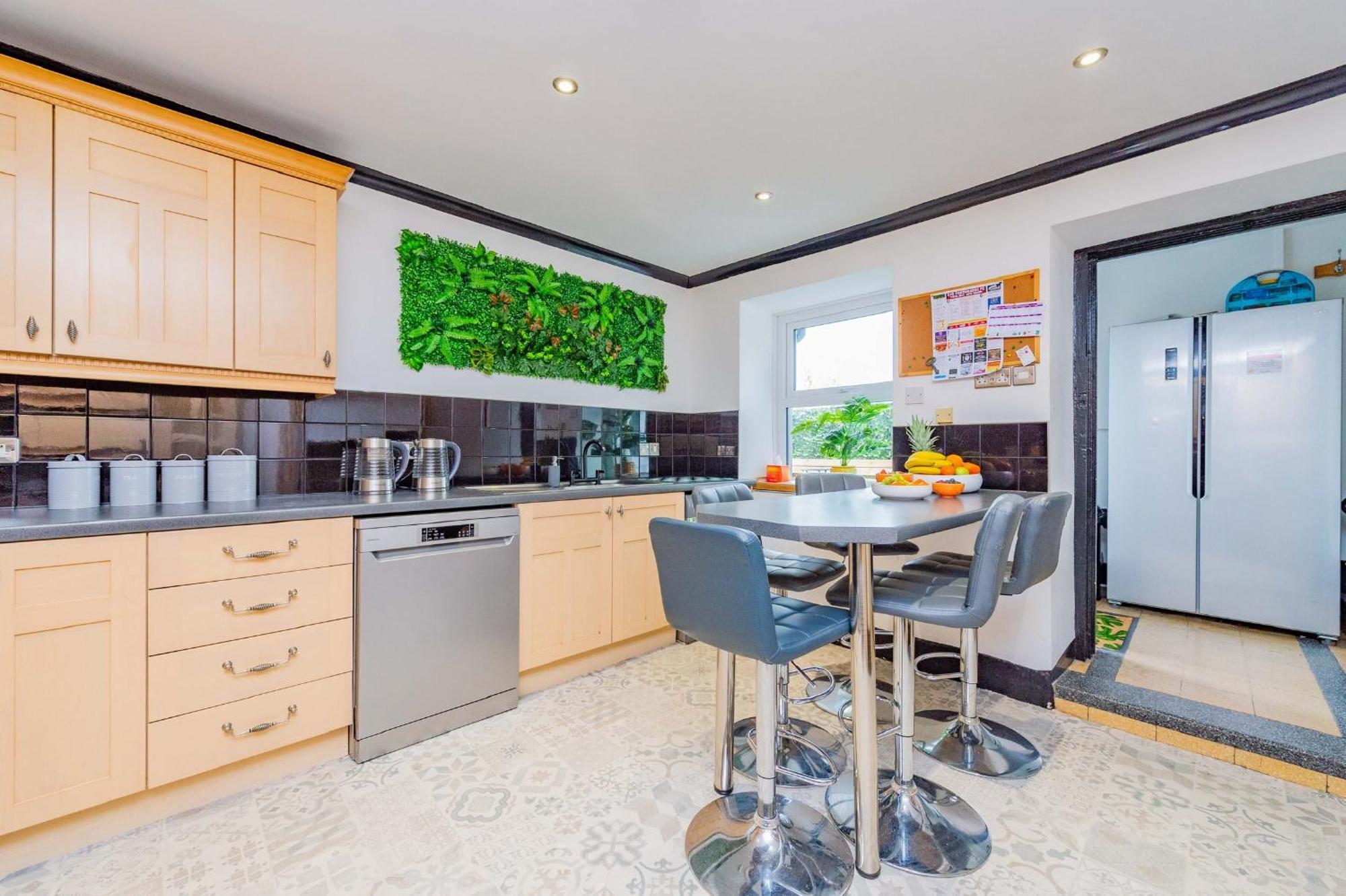 Snowdon House, 8 Bedrooms, Sleep 16, Close To Blackrock Sand Porthmadog Dış mekan fotoğraf
