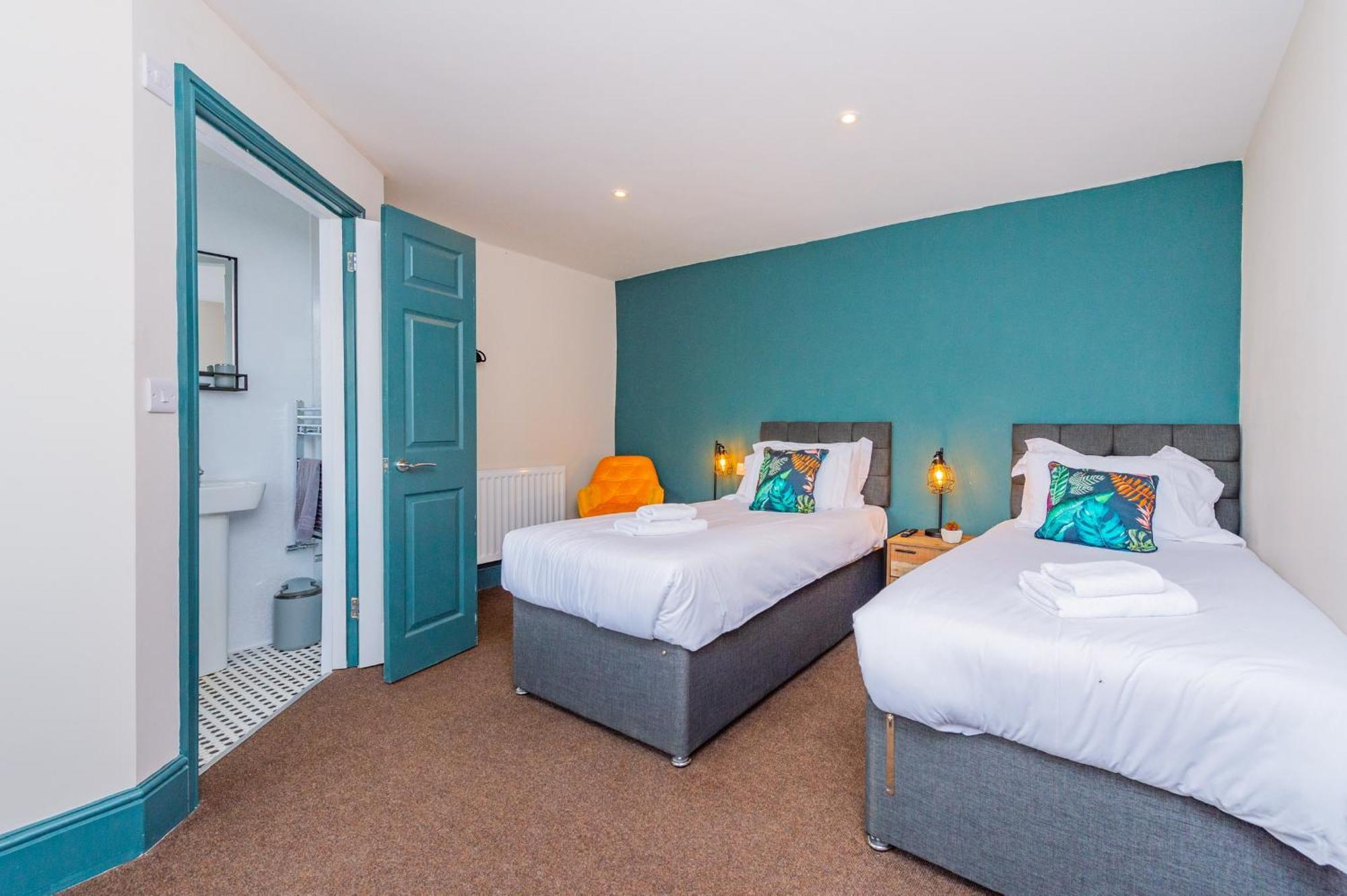 Snowdon House, 8 Bedrooms, Sleep 16, Close To Blackrock Sand Porthmadog Dış mekan fotoğraf